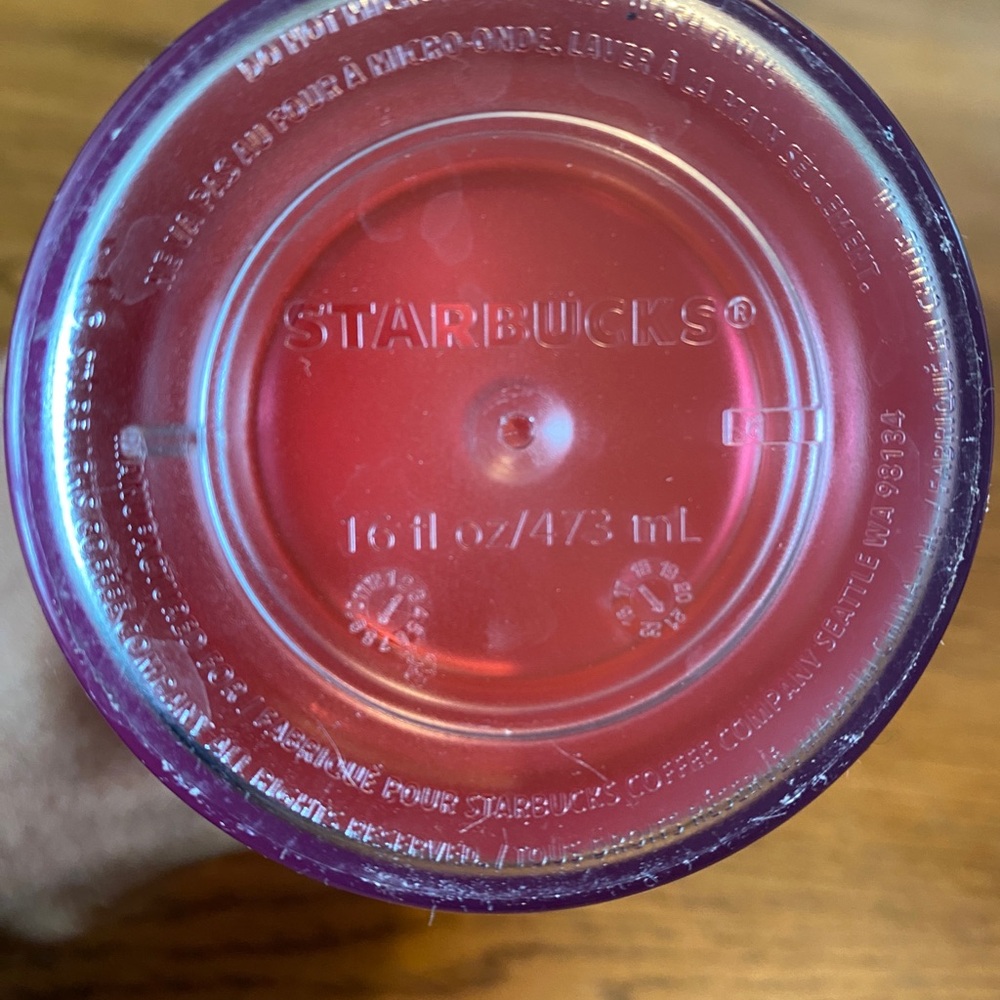 Starbucks Valentine’s 2022 Pink & Red Hearts Tumbler 16oz - Picture 3 of 3